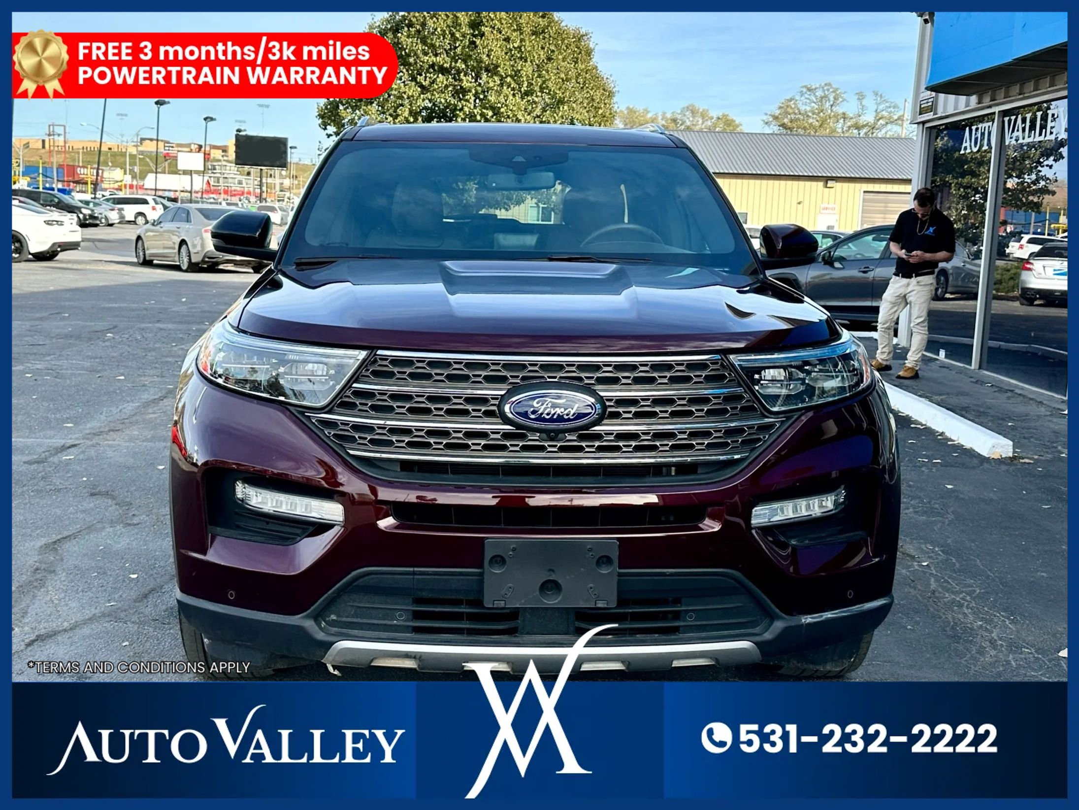 Used 2022 Ford Explorer King Ranch w/ Premium Technology Package image 2