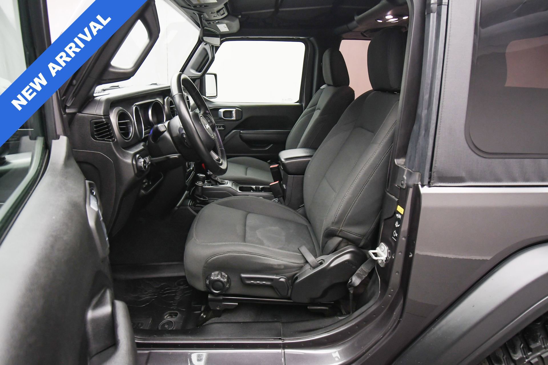 Used 2022 Jeep Wrangler Willys image 18