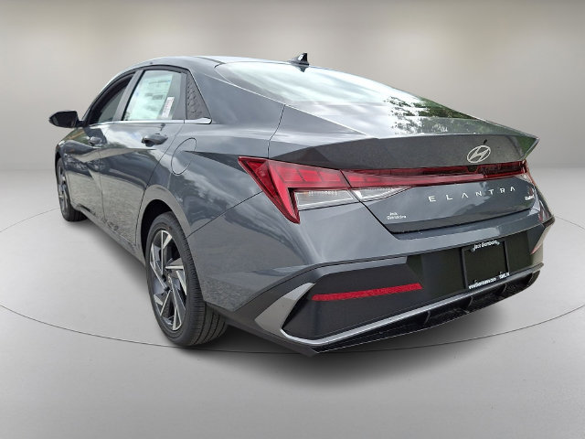 New 2026 Hyundai Elantra Limited FWD image 3