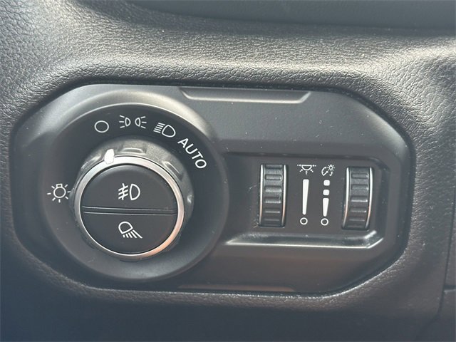 Used 2020 Jeep Gladiator Overland image 30