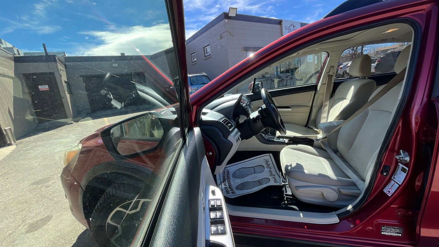 Used 2015 Subaru Crosstrek 2.0i Premium w/ Moonroof Package image 19