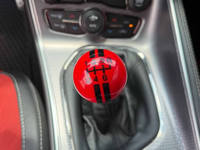 Used 2015 Dodge Challenger SRT Hellcat RWD image 31