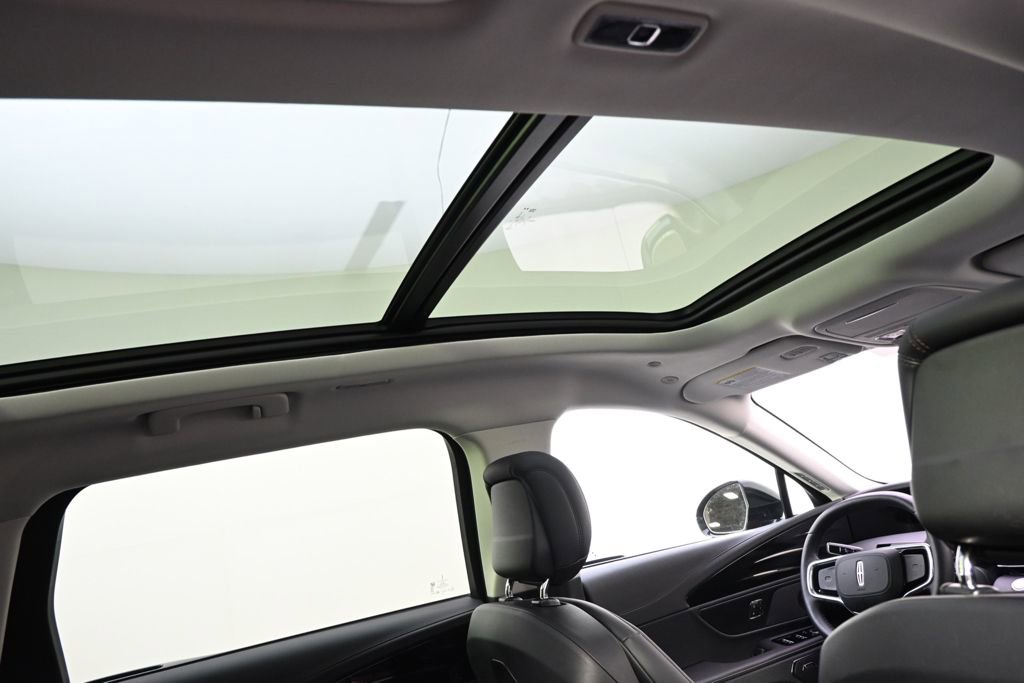 New 2026 Lincoln Nautilus Reserve image 17