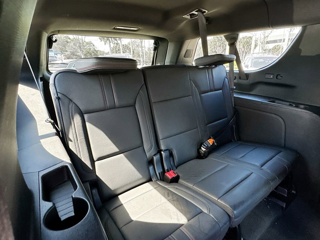 Used 2022 Chevrolet Suburban RST w/ Luxury Package AWD/4WD image 24