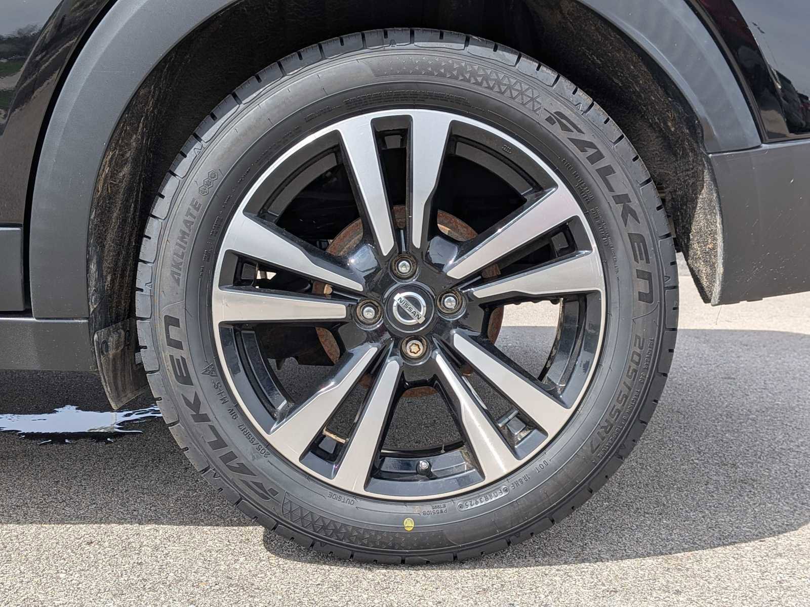 Used 2020 Nissan Kicks SV image 13