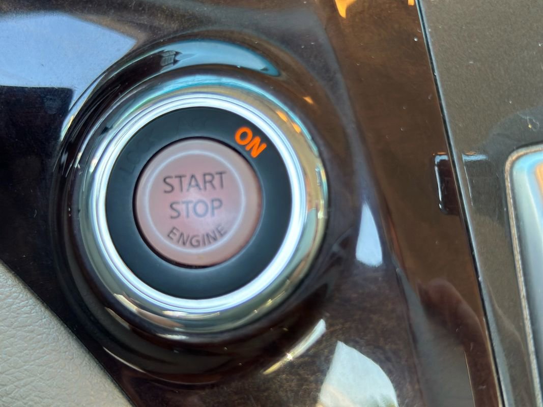 Used 2016 Nissan Quest SV image 18