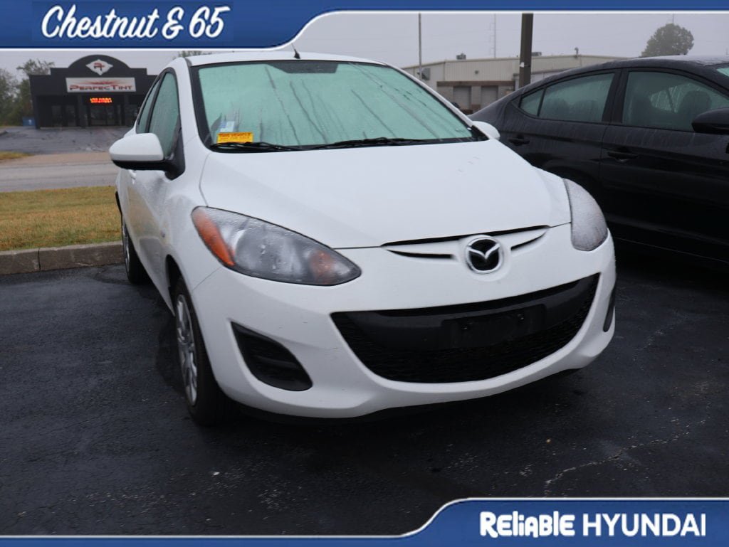 Used 2014 MAZDA MAZDA2 Sport FWD image 3