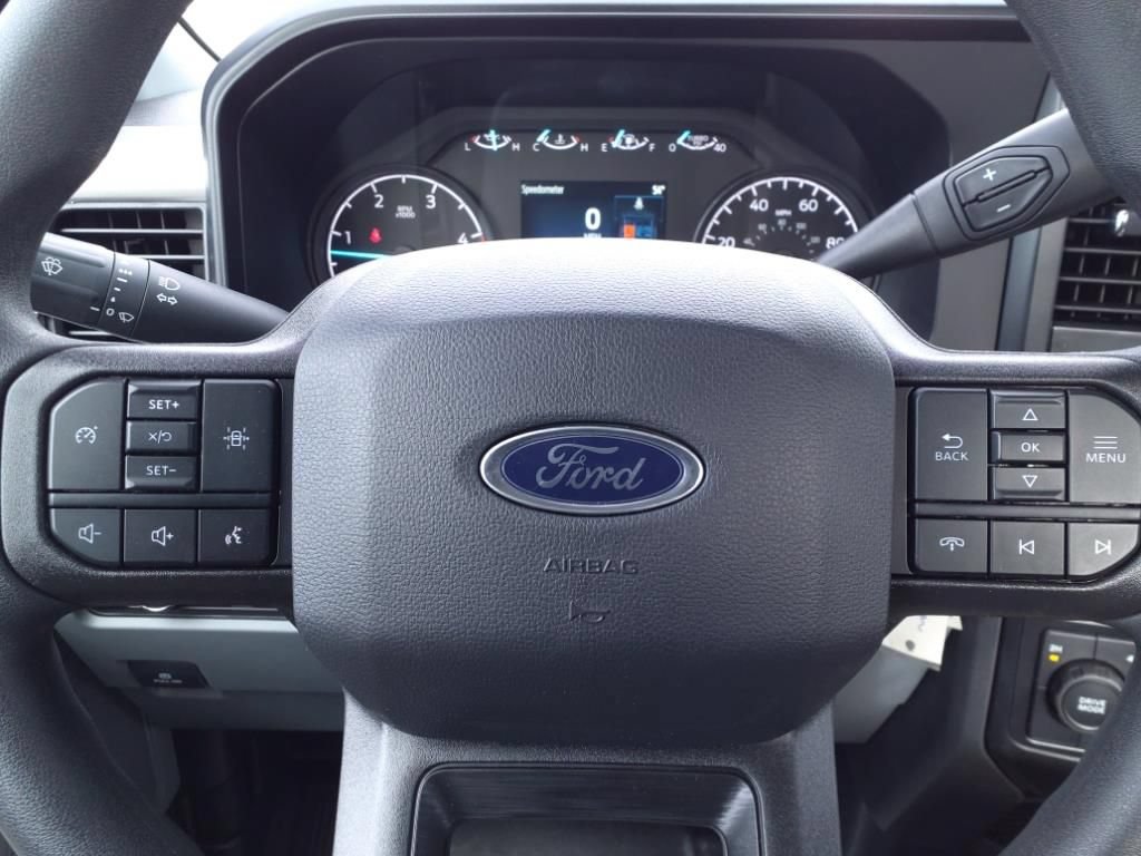 New 2024 Ford F550 4x4 Regular Cab Super Duty image 13