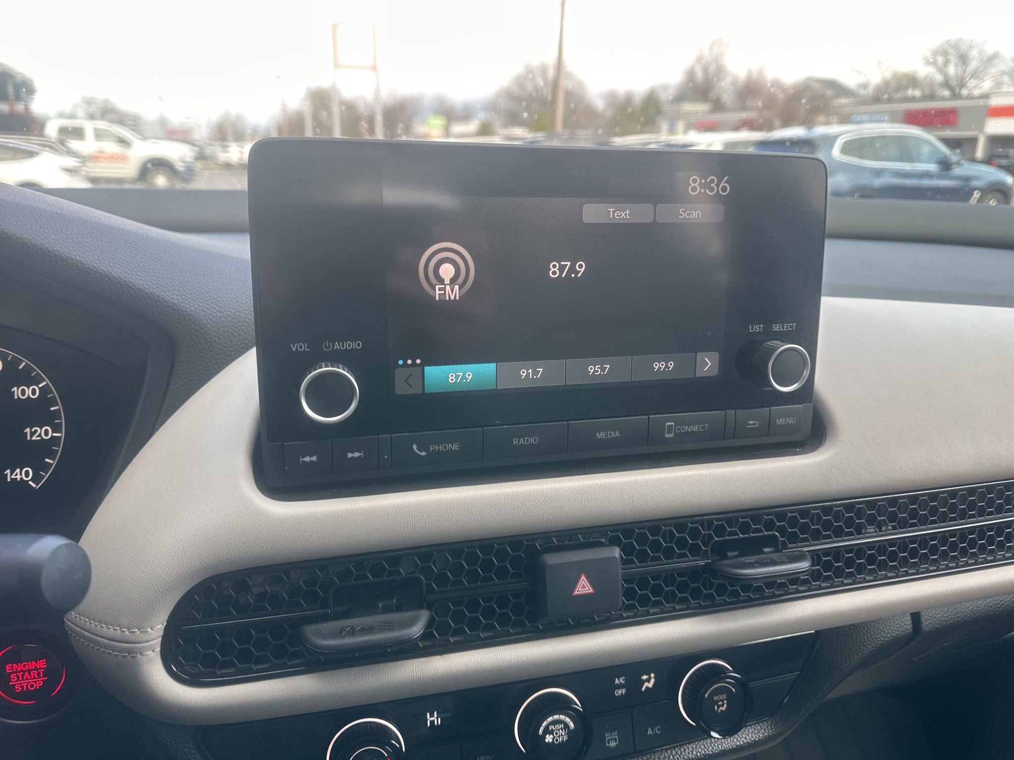 Used 2023 Honda HR-V LX image 23