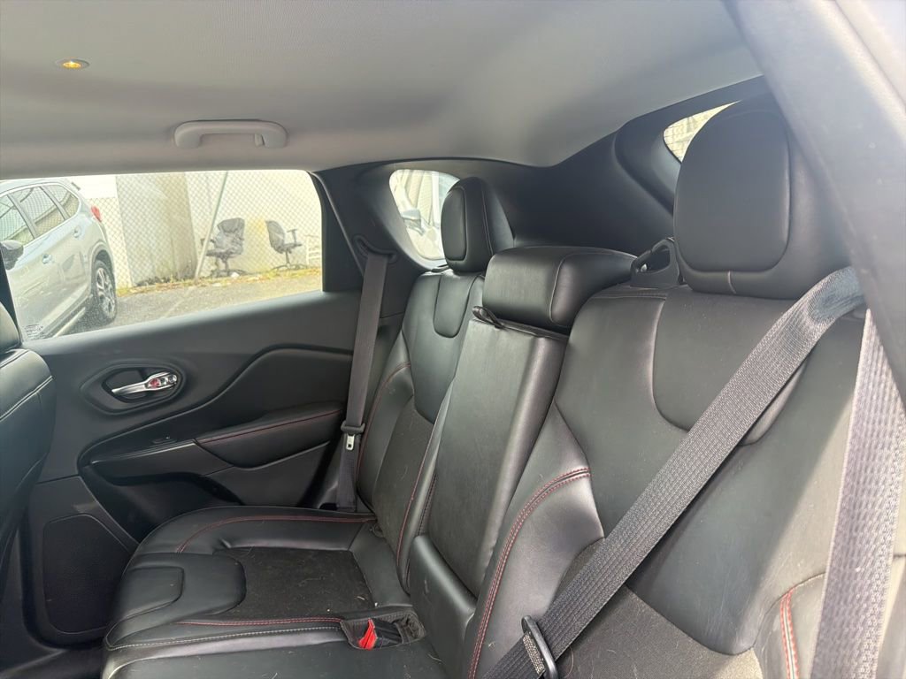 Used 2020 Jeep Cherokee Trailhawk w/ Cold Weather Group image 10