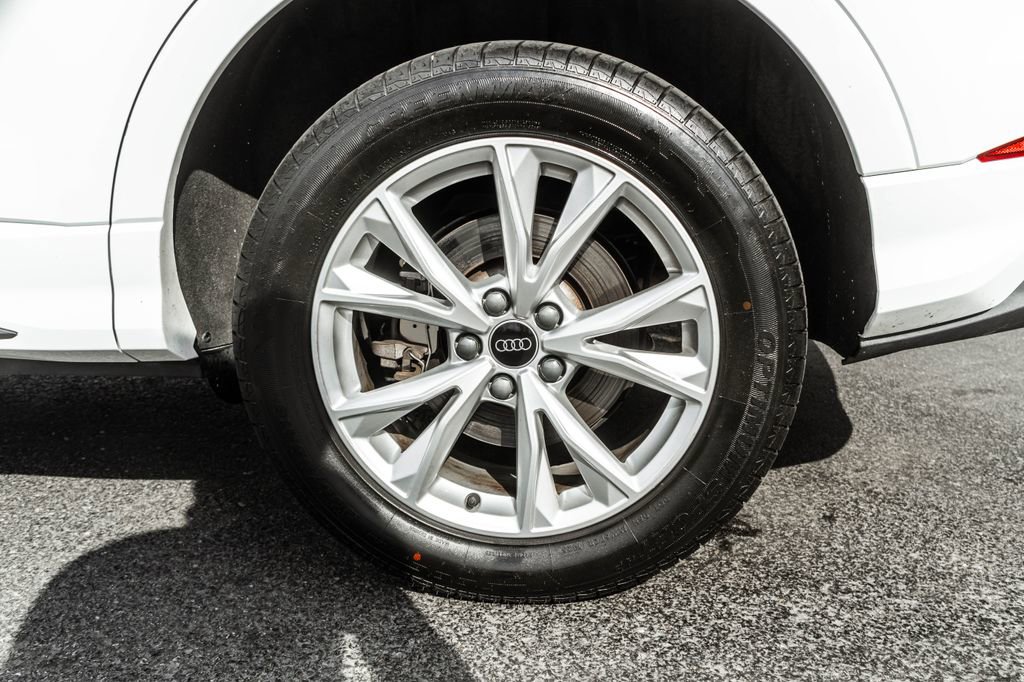 Used 2024 Audi Q3 2.0T Premium image 31
