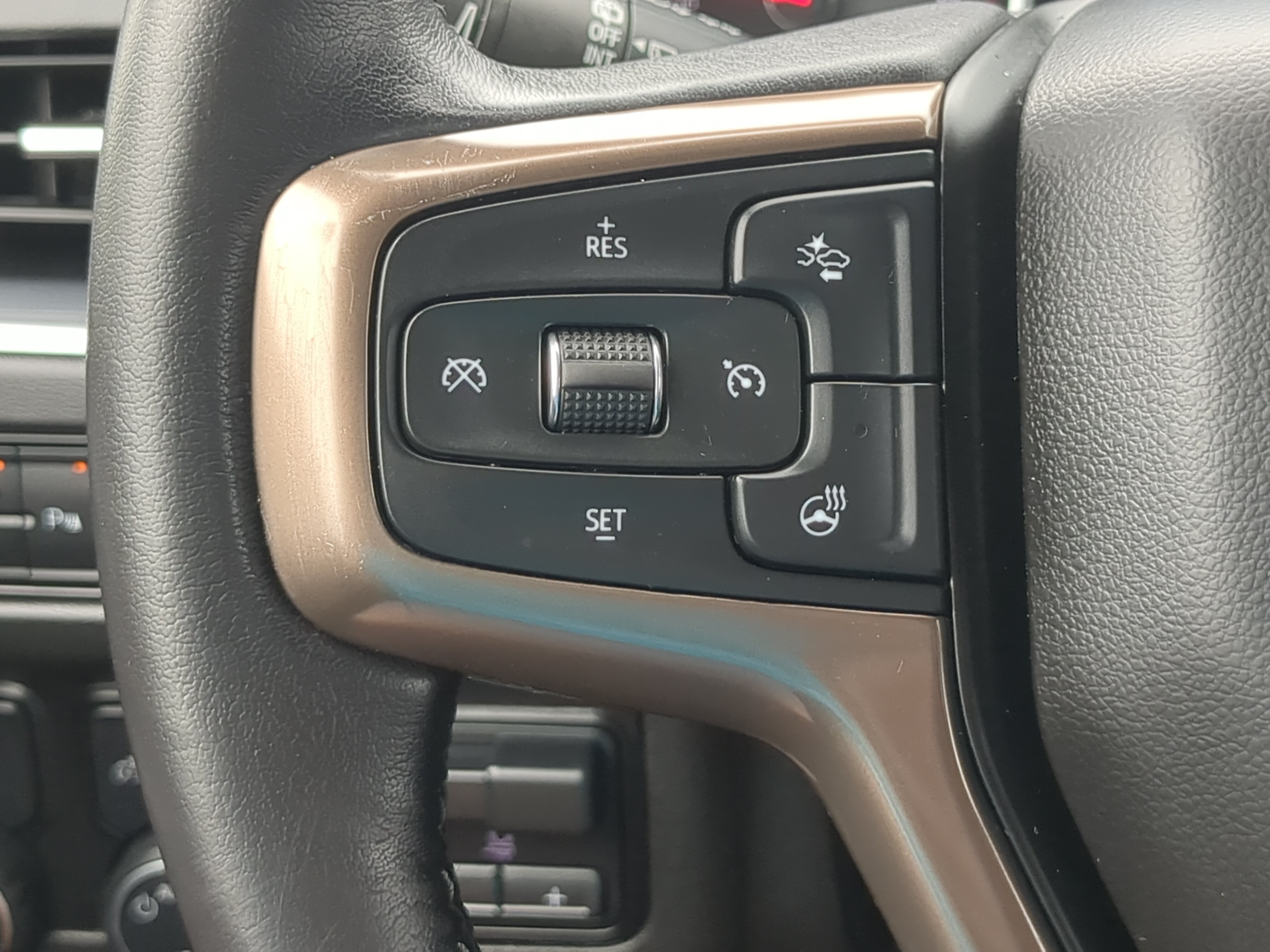 Used 2021 Chevrolet Suburban High Country w/ Premium Package RWD image 24