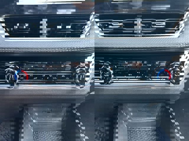 New 2026 Chevrolet Equinox LT w/ Convenience Package II image 13