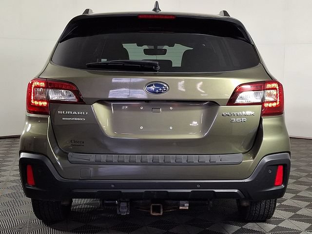 Used 2018 Subaru Outback 3.6R Touring AWD/4WD image 8