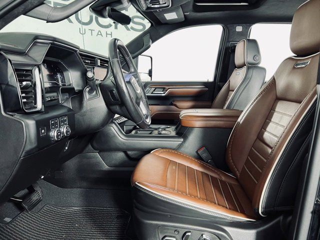 Used 2024 GMC Sierra 3500 Denali Ultimate image 7