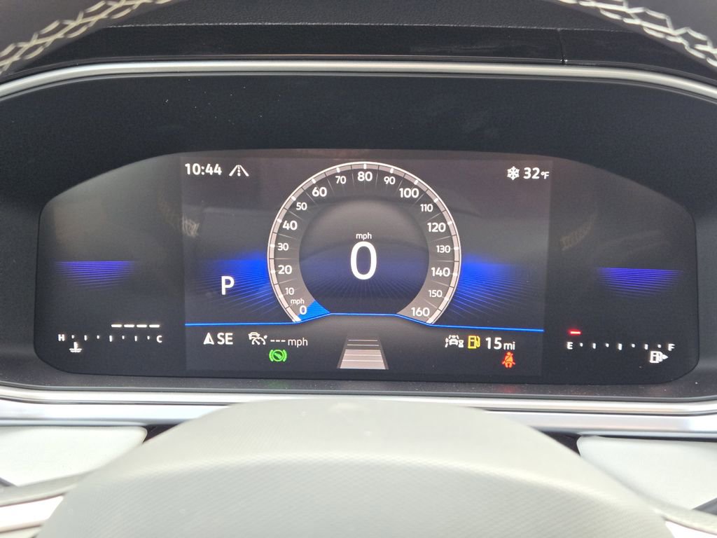 New 2026 Volkswagen Taos SE image 13