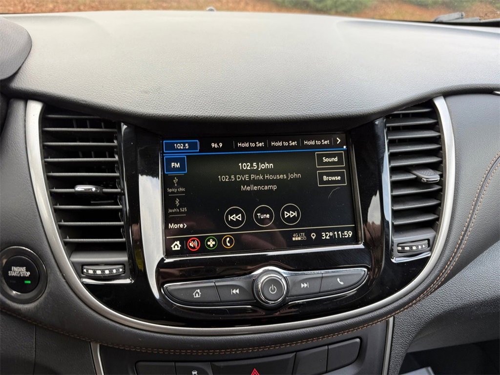 Used 2019 Chevrolet Trax LT w/ LT Convenience Package image 17