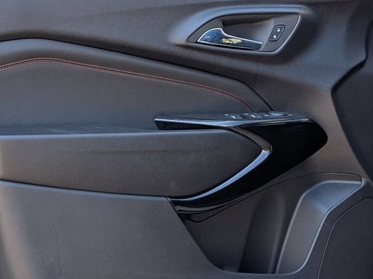 New 2026 Chevrolet Trax RS w/ Sunroof Package FWD image 10