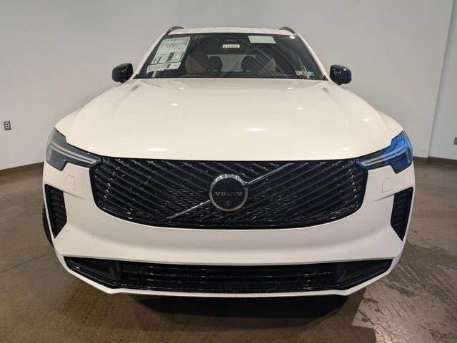 New 2026 Volvo XC90 B6 Ultra w/ Protection Package Premier image 2