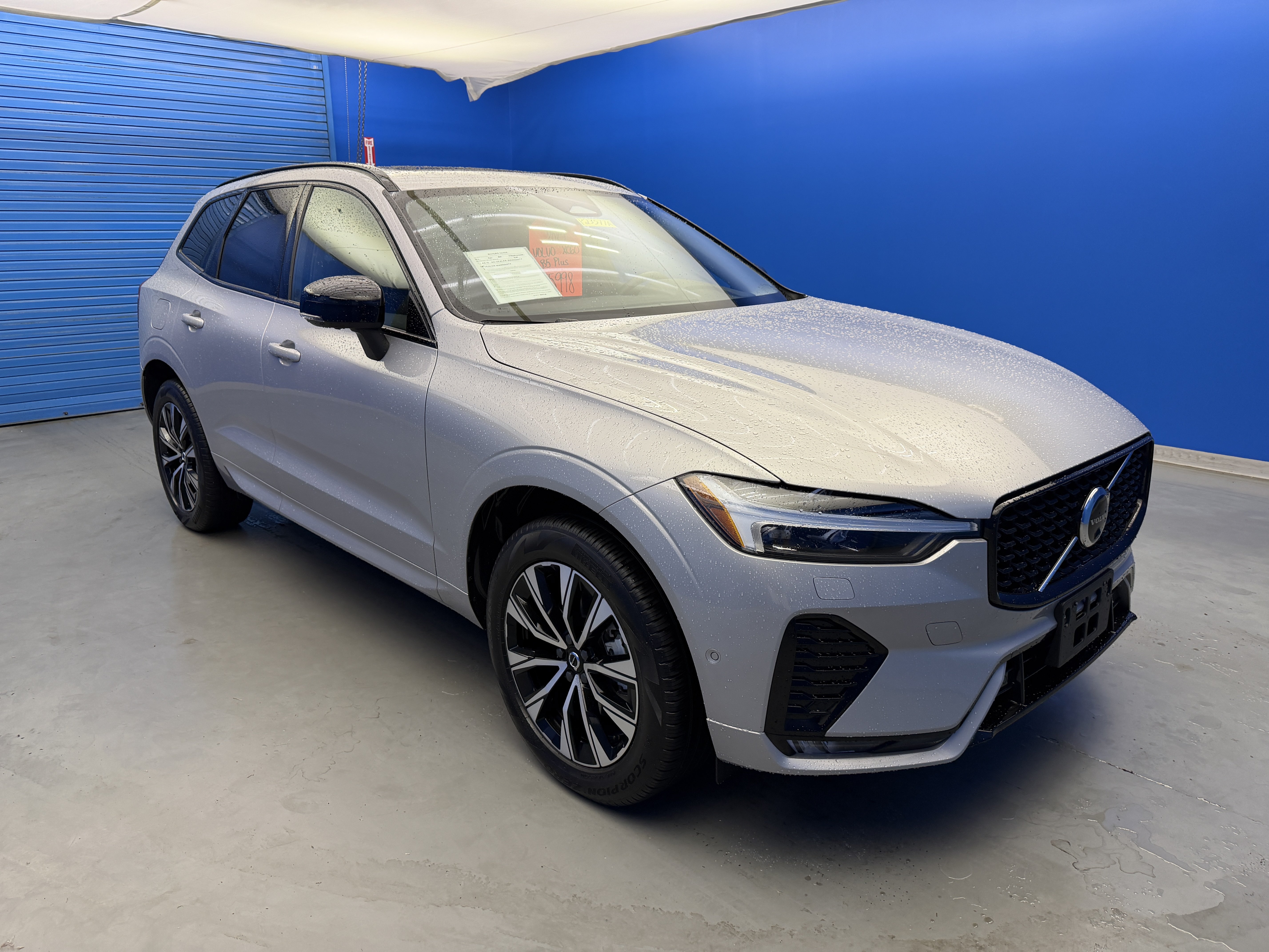 Used 2025 Volvo XC60 B5 Plus AWD/4WD image 2