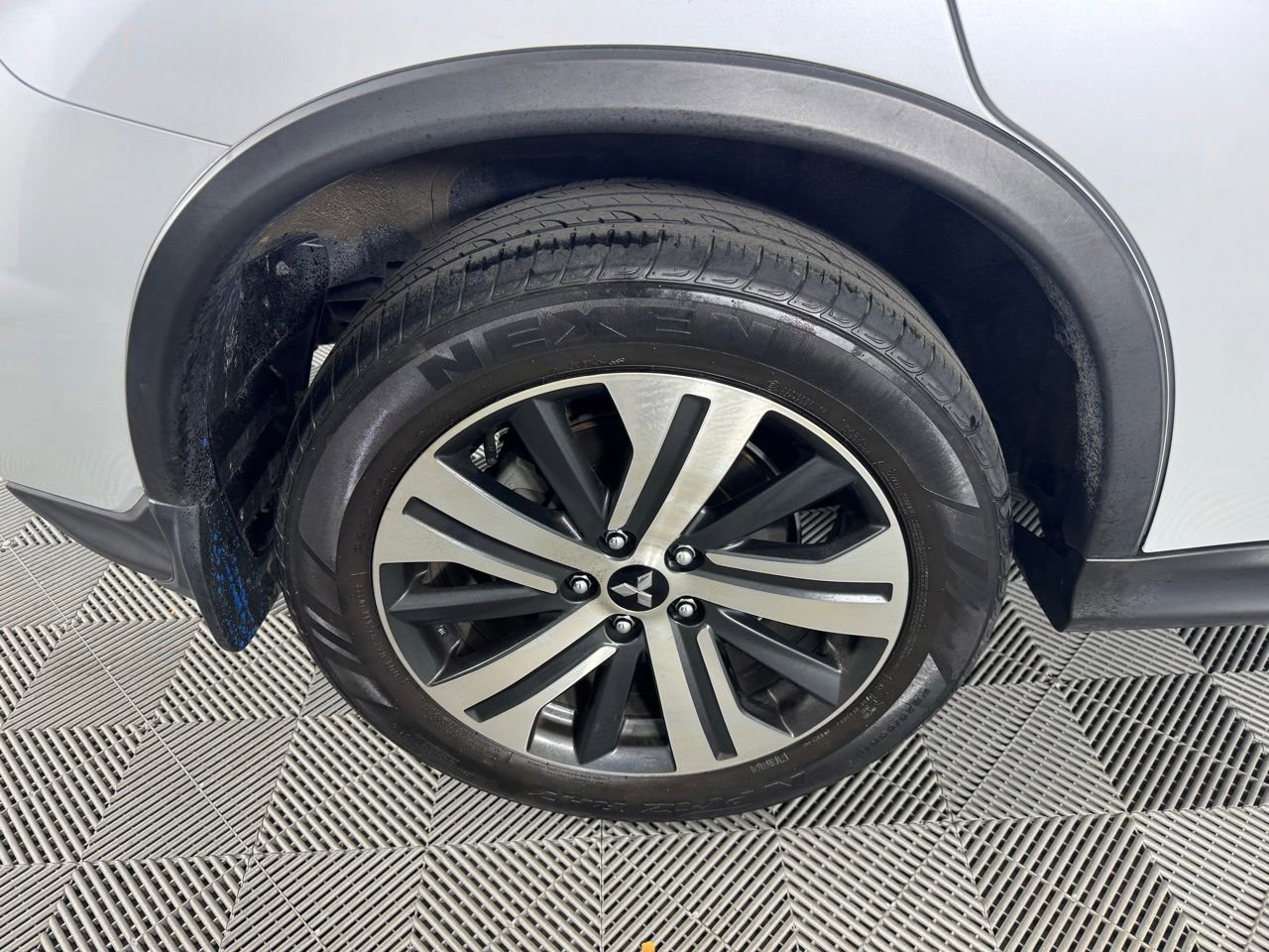 Used 2023 Mitsubishi Outlander Sport ES AWD/4WD image 37