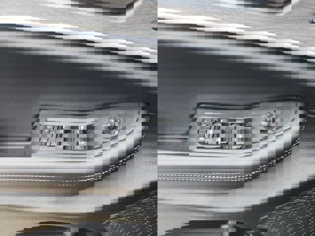 New 2025 Jeep Grand Cherokee Limited w/ Luxury Tech Group II image 22