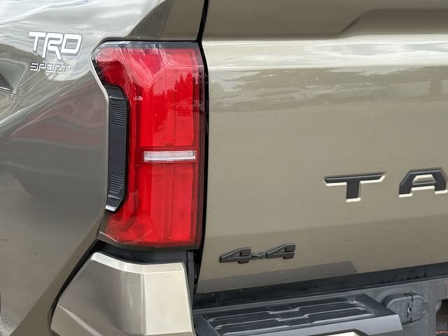 Used 2024 Toyota Tacoma TRD Sport AWD/4WD image 6