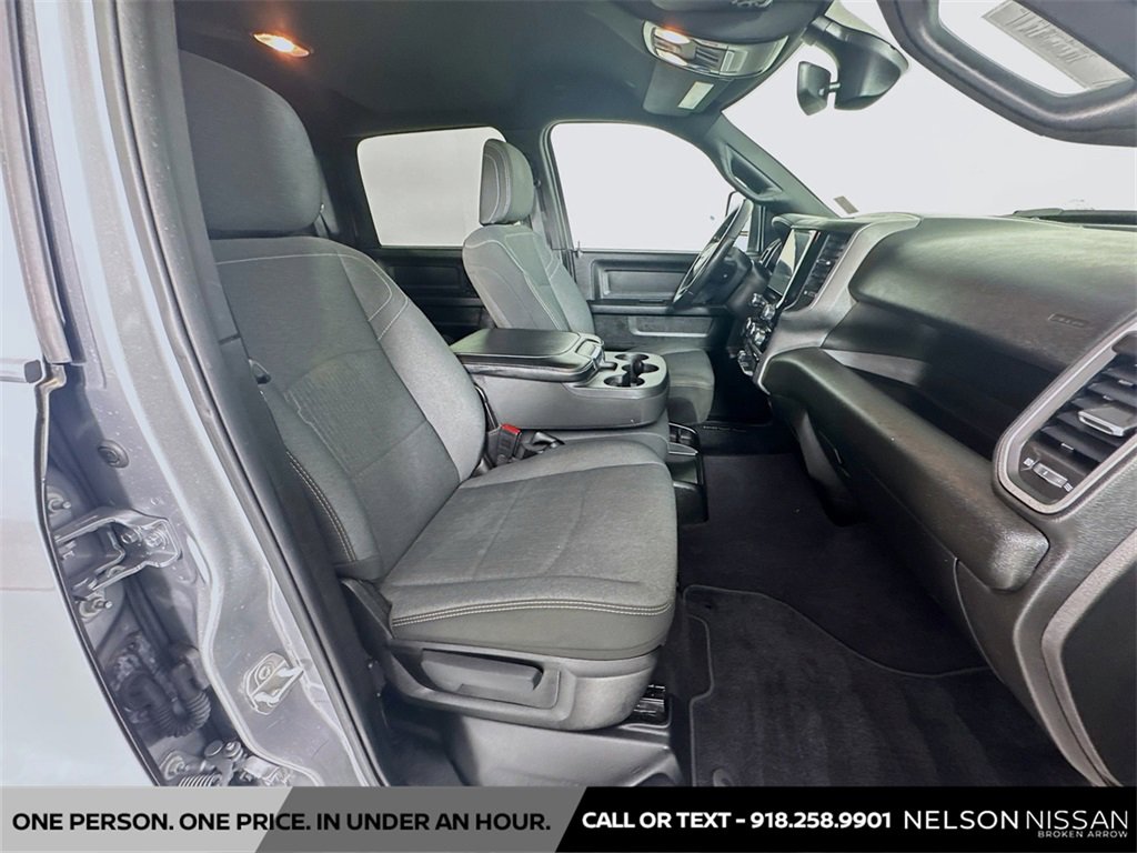 Used 2024 RAM 2500 Tradesman w/ Chrome Appearance Group image 27