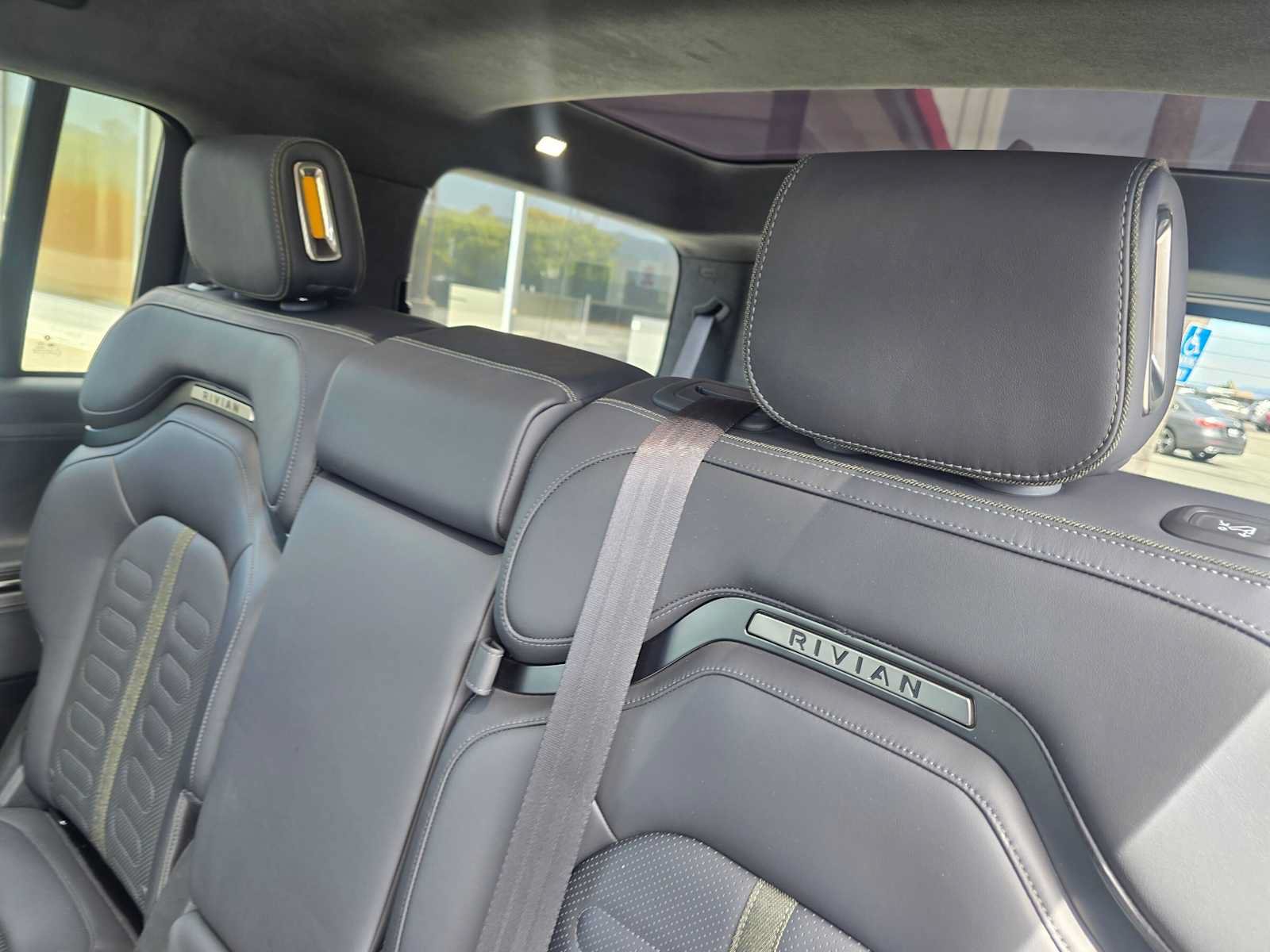 Used 2024 Rivian R1S Adventure AWD/4WD image 17