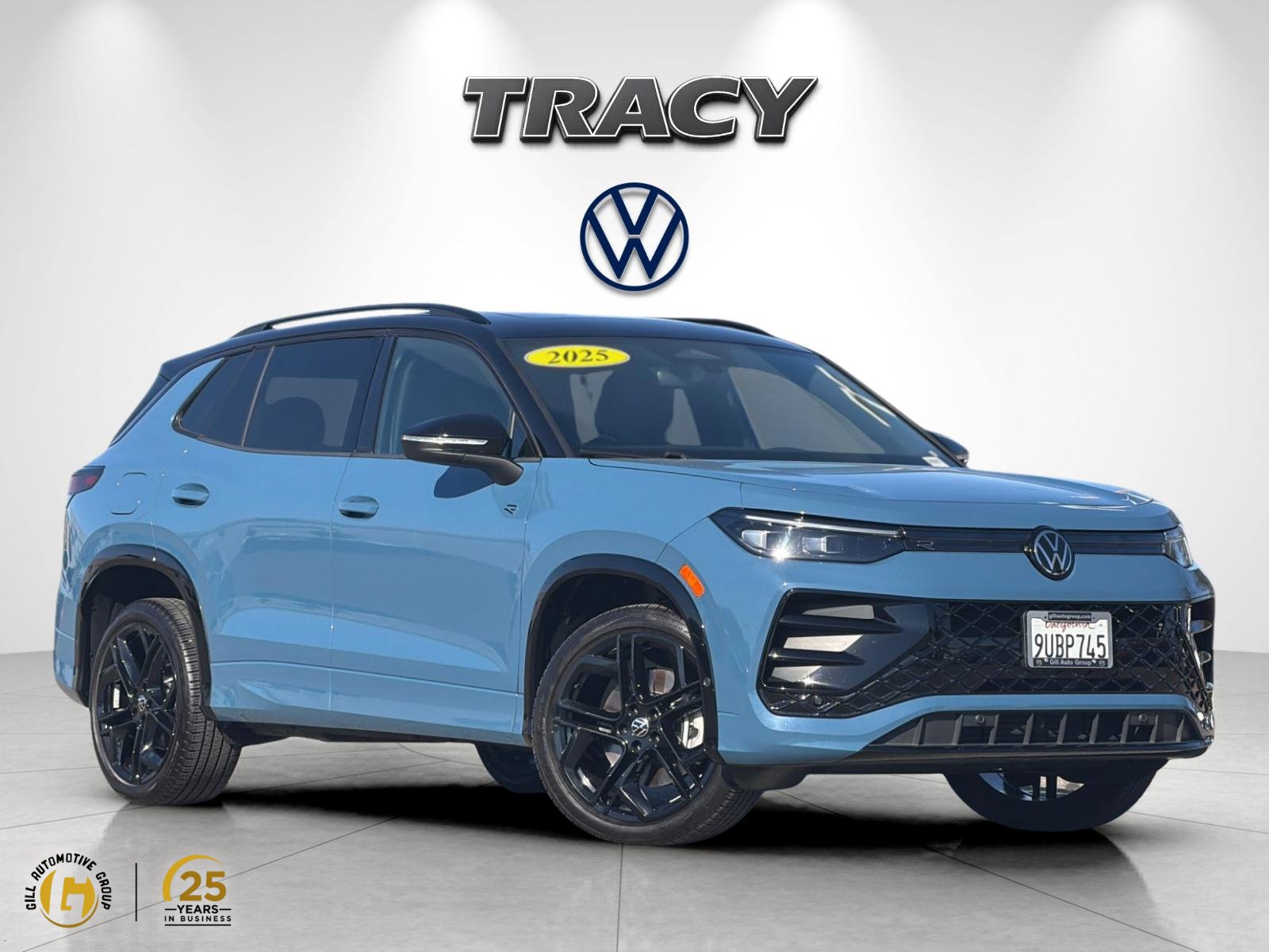 Used 2025 Volkswagen Tiguan SE R-Line