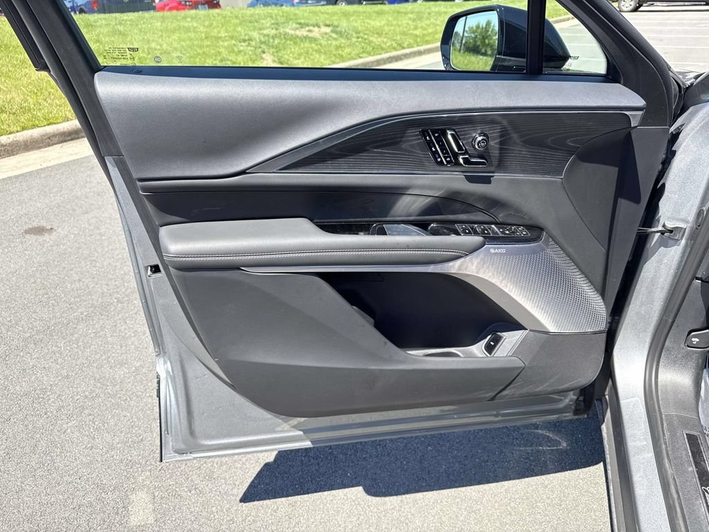 Certified 2025 Cadillac Lyriq Luxury w/ LPO, Floor Liner Package AWD/4WD image 29