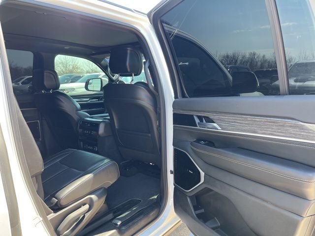 Used 2022 Jeep Wagoneer Series III w/ Premium Group I image 19