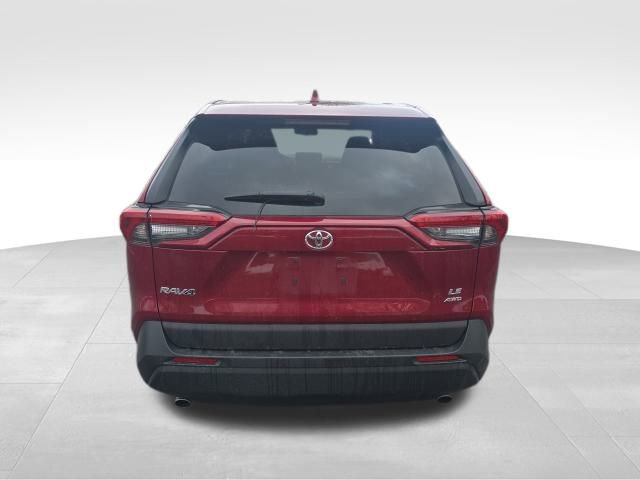 Used 2024 Toyota RAV4 LE image 5