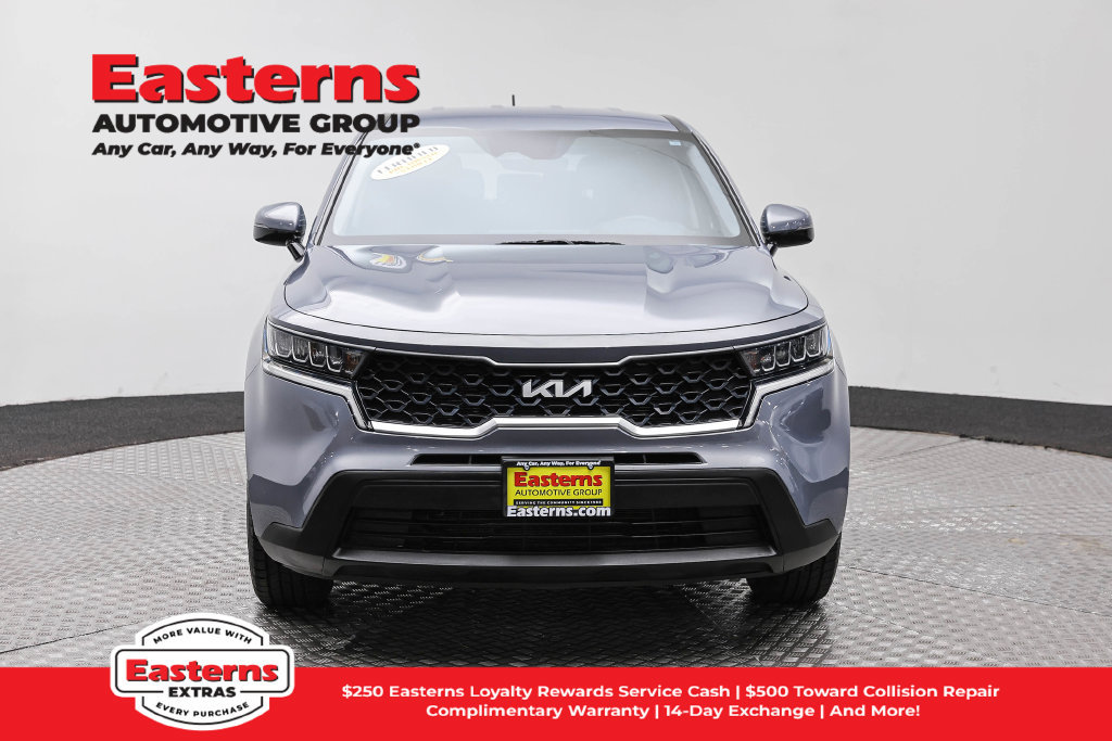 Used 2022 Kia Sorento LX FWD image 3
