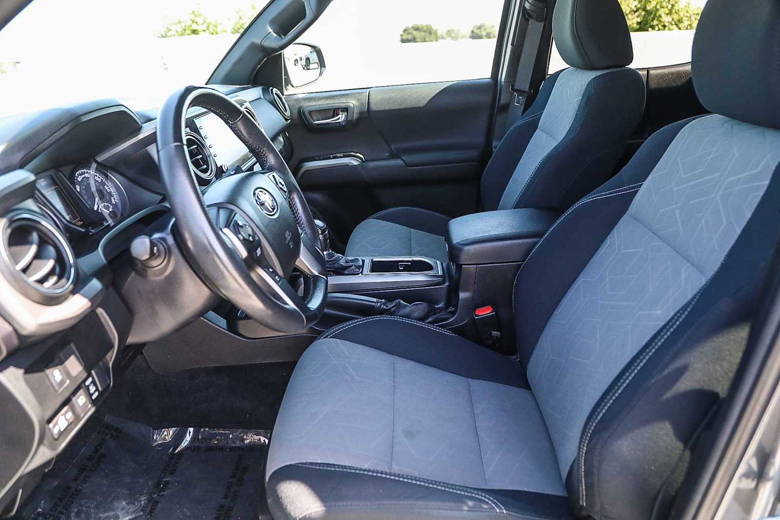 Certified 2023 Toyota Tacoma TRD Off-Road AWD/4WD image 18