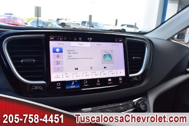 Used 2024 Chrysler Pacifica Touring-L FWD image 41