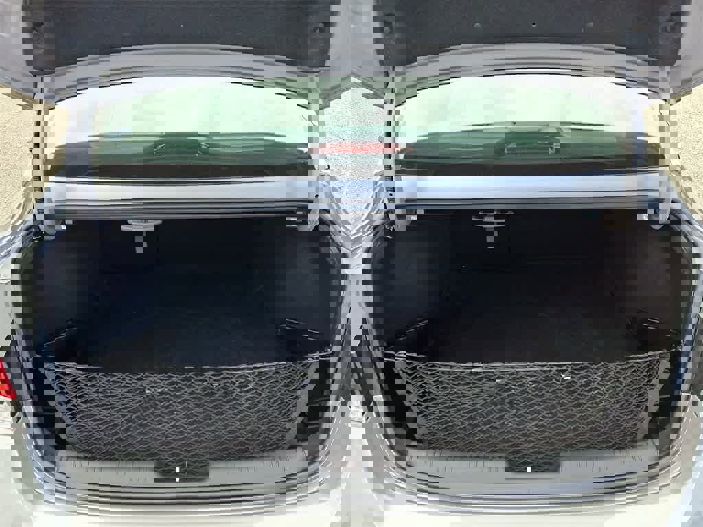 Used 2023 Hyundai Elantra Limited w/ Preferred Accessory Package image 31