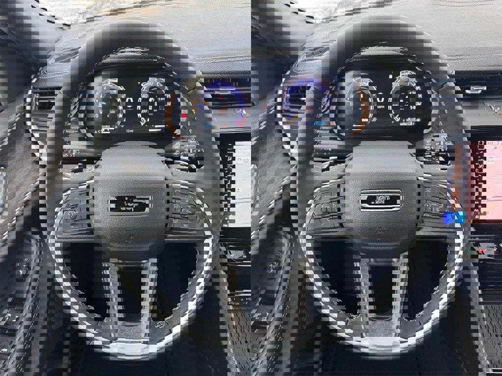 New 2026 Jeep Grand Cherokee Altitude image 12