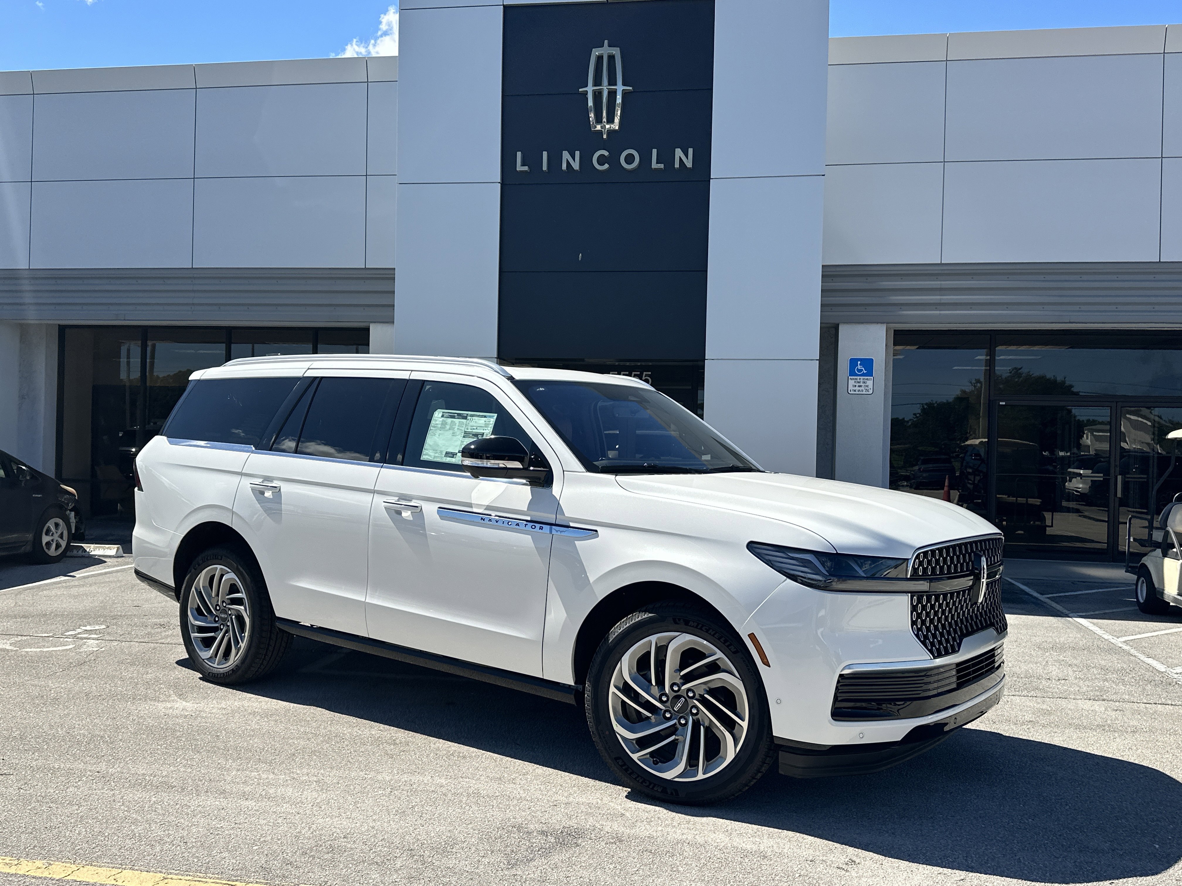 New 2025 Lincoln Navigator Reserve video 1