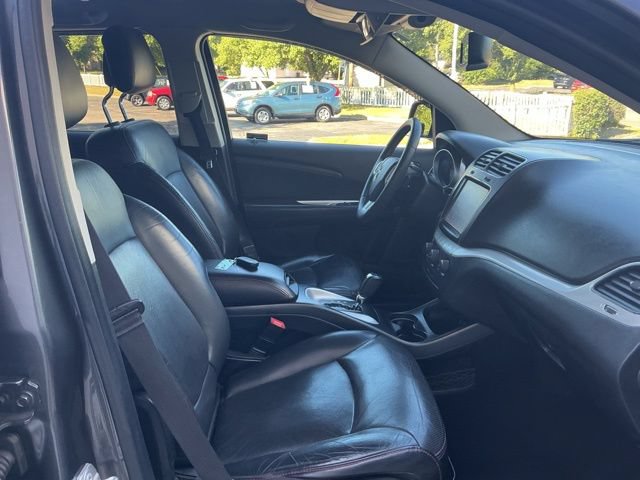 Used 2015 Dodge Journey R/T w/ Flexible Seating Group FWD image 28