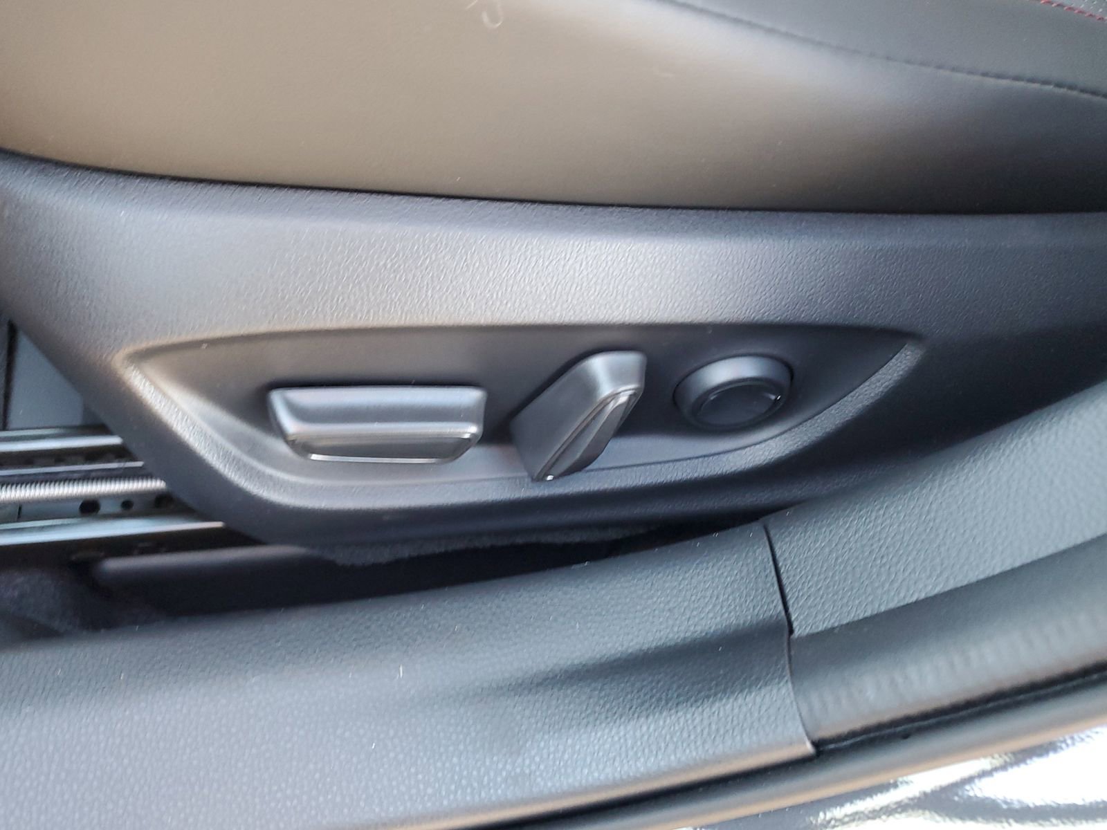 New 2026 Toyota Prius XSE Premium image 17