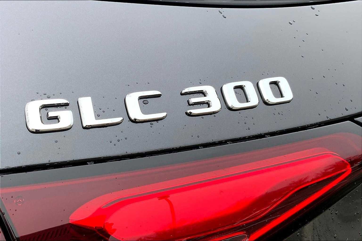 Certified 2025 Mercedes-Benz GLC 300 GLC 300 image 19
