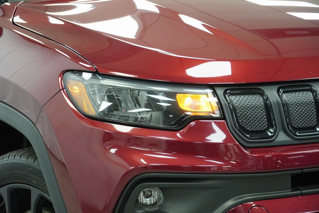 Certified 2022 Jeep Compass Latitude w/ Convenience Group AWD/4WD image 6