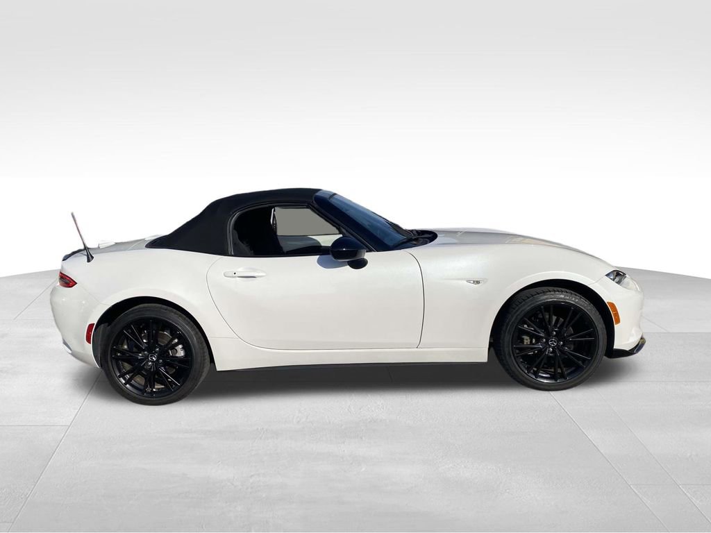 Used 2024 MAZDA MX-5 Miata Club image 2