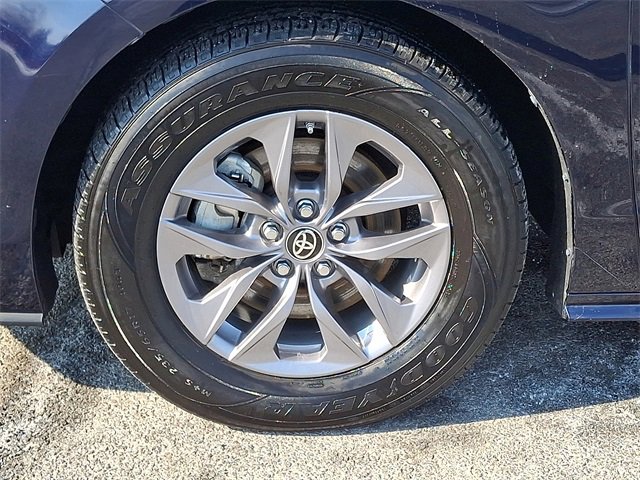 Used 2024 Toyota Sienna XLE image 8