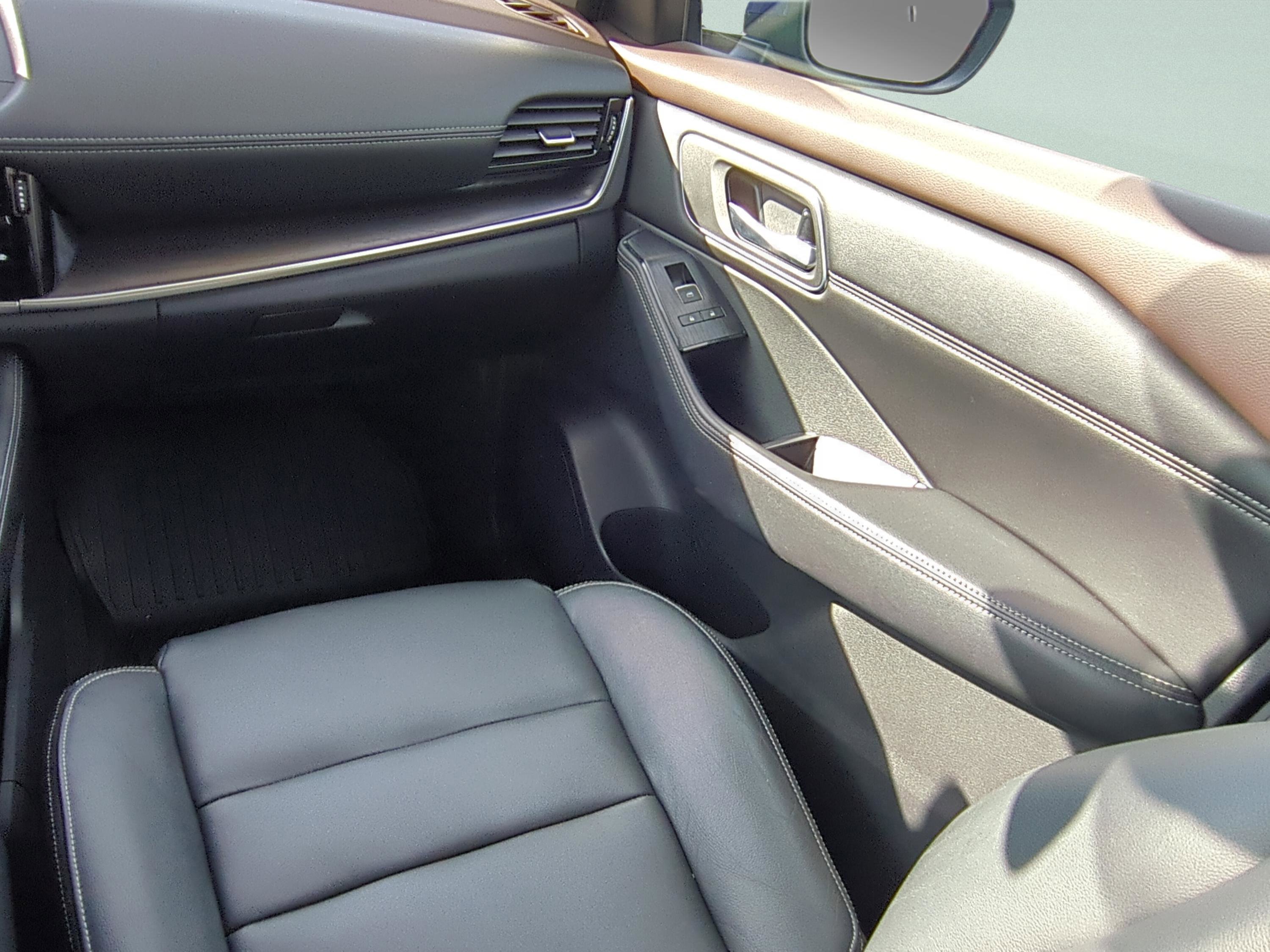 Used 2021 Nissan Rogue SL FWD image 13