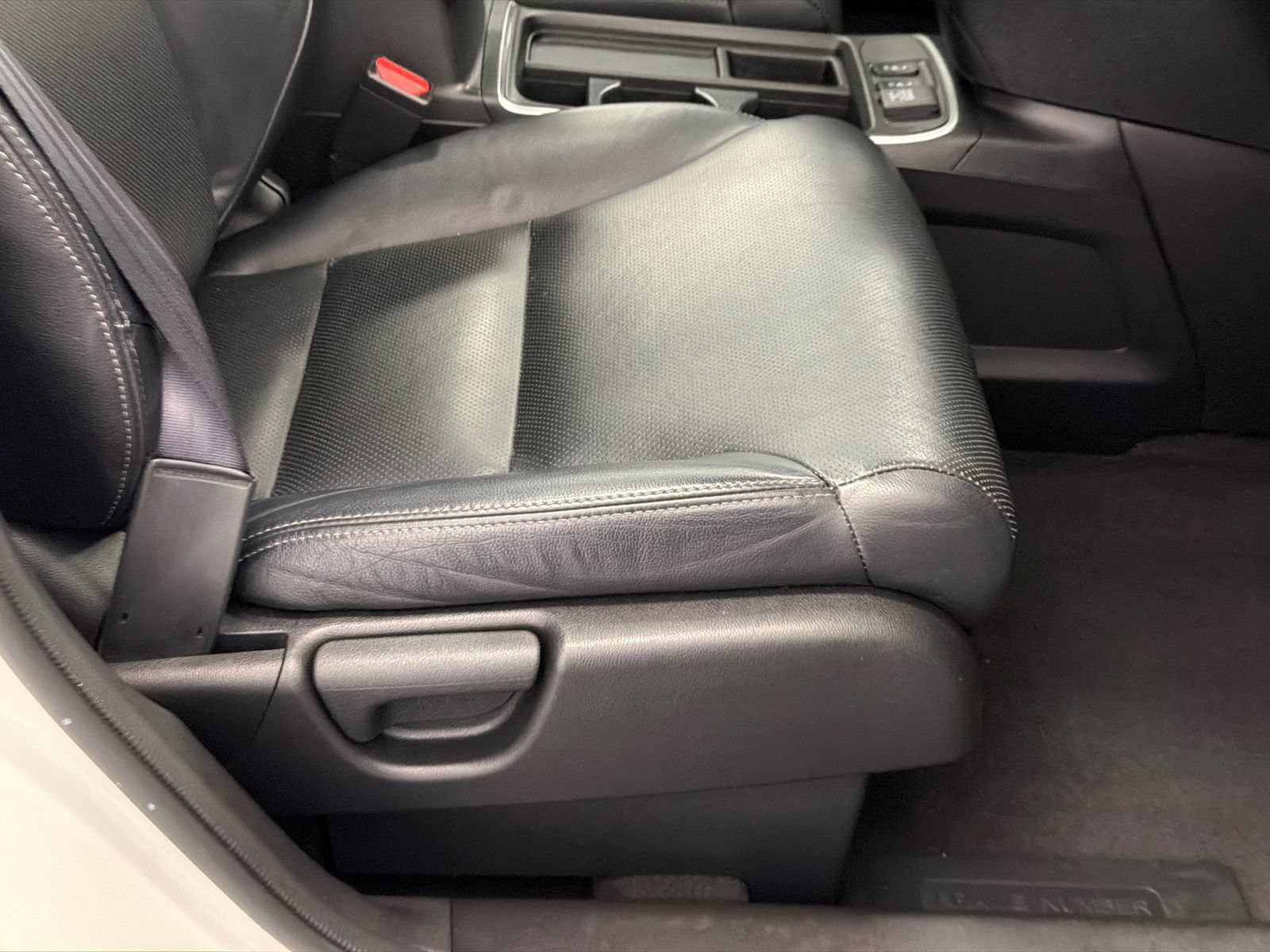 Used 2016 Honda CR-V Touring image 11