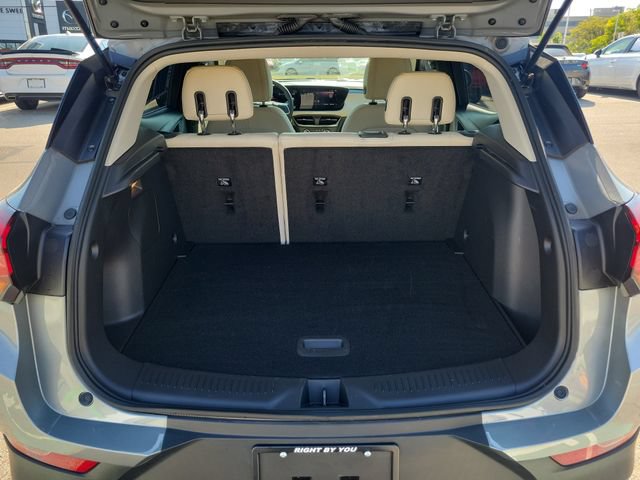 Used 2024 Buick Encore GX Preferred w/ Comfort Package AWD/4WD image 7