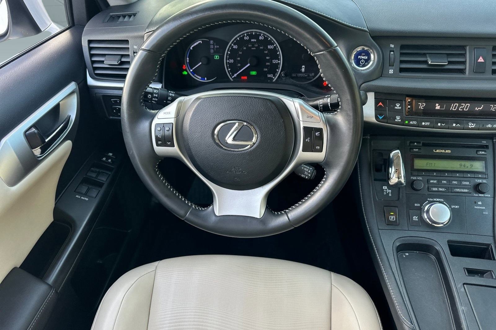 Used 2013 Lexus CT 200h image 26