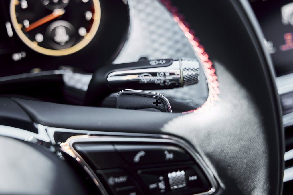 Used 2023 Bentley Flying Spur V8 image 64